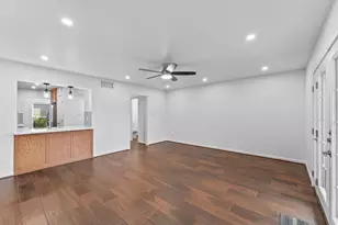 11550 Chimney Rock Rd, Houston, TX 77035 - Photo 5