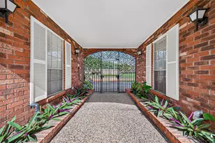 11550 Chimney Rock Rd, Houston, TX 77035 - Photo 27