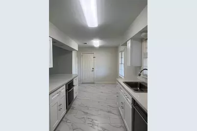 5103 Creekbend Drive, Houston, TX 77035 - Photo 5