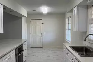 5103 Creekbend Dr, Houston, TX 77035 - Photo 5