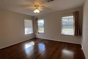 5103 Creekbend Dr, Houston, TX 77035 - Photo 11