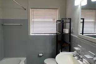 5103 Creekbend Dr, Houston, TX 77035 - Photo 11