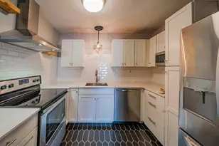 1880 White Oak Dr, Houston, TX 77009 - Photo 9