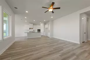 3315 Hidden Mist Dr, Texas City, TX 77568 - Photo 9