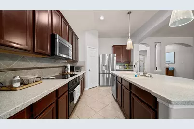 13634 Caney Springs Lane, Houston, TX 77044 - Photo 9