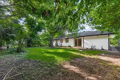 5751 Thrush Drive, Houston, TX 77033 - Photo 39