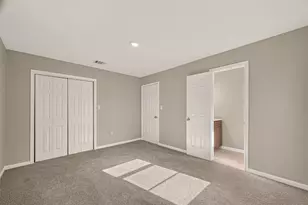 5751 Thrush Dr, Houston, TX 77033 - Photo 33