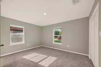 5751 Thrush Drive, Houston, TX 77033 - Photo 31