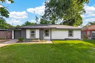 5751 Thrush Dr, Houston, TX 77033 - Photo 1