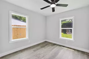 2504 Windsor Ln, Pasadena, TX 77506 - Photo 13
