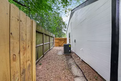 2504 Windsor Lane, Pasadena, TX 77506 - Photo 5