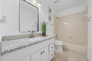 13623 Country Green Ct, Houston, TX 77059 - Photo 37