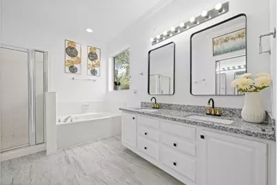 13623 Country Green Court, Houston, TX 77059 - Photo 25