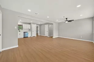 4403 Botany Ln, Houston, TX 77047 - Photo 9