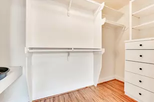 10102 Neuens Rd, Houston, TX 77080 - Photo 9