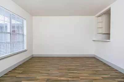 600 19th Street #5, Galveston, TX 77550 - Photo 3