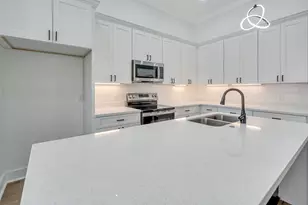 5642 Hirondel St, Houston, TX 77033 - Photo 13