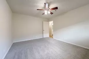 8 Sunnybrook St, Angleton, TX 77515 - Photo 11