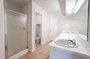 8 Sunnybrook St, Angleton, TX 77515 - Photo 13