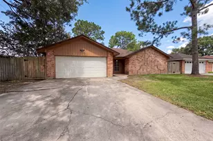 8 Sunnybrook St, Angleton, TX 77515 - Photo 15