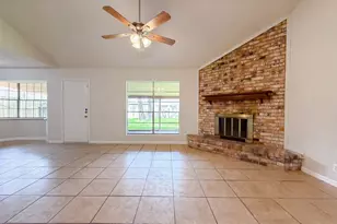 8 Sunnybrook St, Angleton, TX 77515 - Photo 3