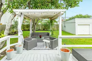 4824 Crockett Blvd, Galveston, TX 77551 - Photo 15