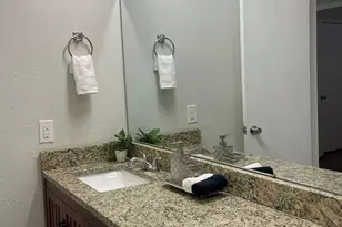 2010 Caplin St, Houston, TX 77026 - Photo 31