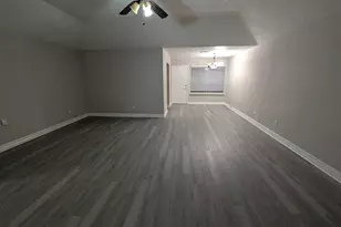 11818 Sawmill Stream Cir, Houston, TX 77067 - Photo 3