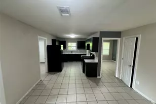 509 Stimpson St, Baytown, TX 77520 - Photo 7