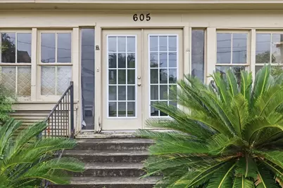 605 3rd Street, Orange, TX 77630 - Photo 9