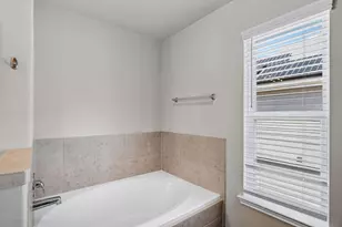 4702 Los Pines Way, Bryan, TX 77807 - Photo 25