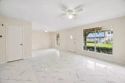 10278 Hammerly Boulevard, Houston, TX 77043 - Photo 3