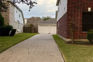 14902 Rock Mill Ln, Sugar Land, TX 77498 - Photo 5