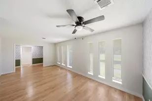 209 Pine Oak Dr, Highlands, TX 77562 - Photo 9