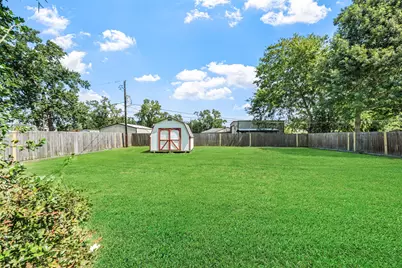 209 Pine Oak Drive, Highlands, TX 77562 - Photo 27
