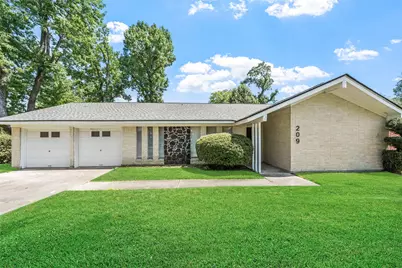 209 Pine Oak Drive, Highlands, TX 77562 - Photo 5