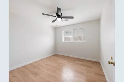 209 Pine Oak Drive, Highlands, TX 77562 - Photo 21