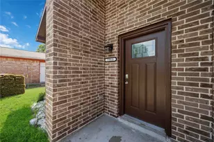 7313 Wren Cir, Texas City, TX 77591 - Photo 3