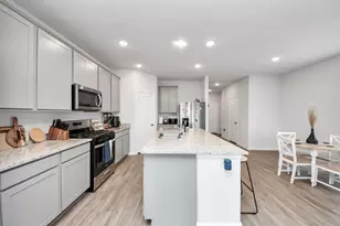 806 Brookside Dr, Dayton, TX 77535 - Photo 5