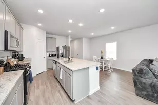 806 Brookside Dr, Dayton, TX 77535 - Photo 7