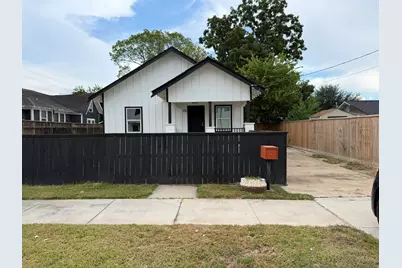 113 Delmar Street, Houston, TX 77011 - Photo 1