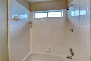 4919 Chase Wick Dr, Bacliff, TX 77518 - Photo 17