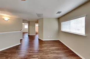 4919 Chase Wick Dr, Bacliff, TX 77518 - Photo 9