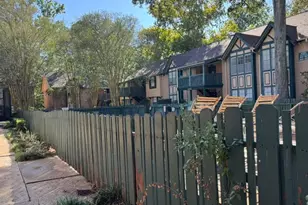 8299 Kingsbrook Rd, Houston, TX 77024 - Photo 27