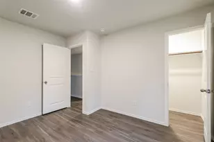 2410 Flathead Dr, Conroe, TX 77384 - Photo 9