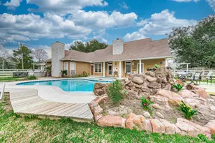 4127 Country Trails St, Alvin, TX 77511 - Photo 35