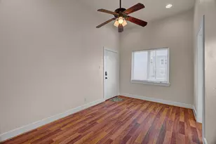 1017 11th St, Galveston, TX 77550 - Photo 5