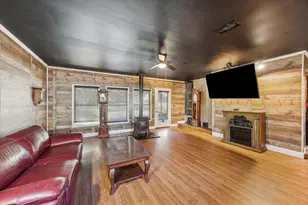 143 Machemehl Dr, Bellville, TX 77418 - Photo 17