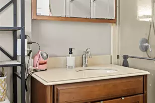 214 Yaupon Dr, Baytown, TX 77520 - Photo 9