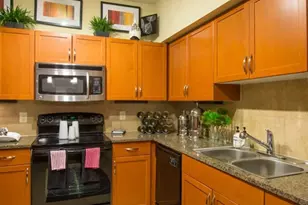 3333 Weslayan St, Houston, TX 77027 - Photo 3